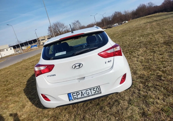 Hyundai I30 cena 30900 przebieg: 190900, rok produkcji 2016 z Pabianice małe 46